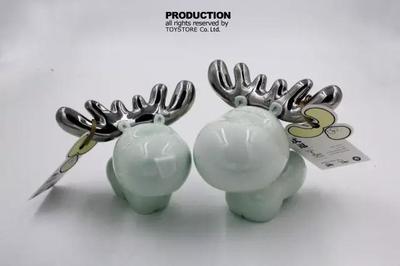 建筑設計師轉行原創(chuàng)潮流玩具，用中國版Kaws概念贏得投資青睞